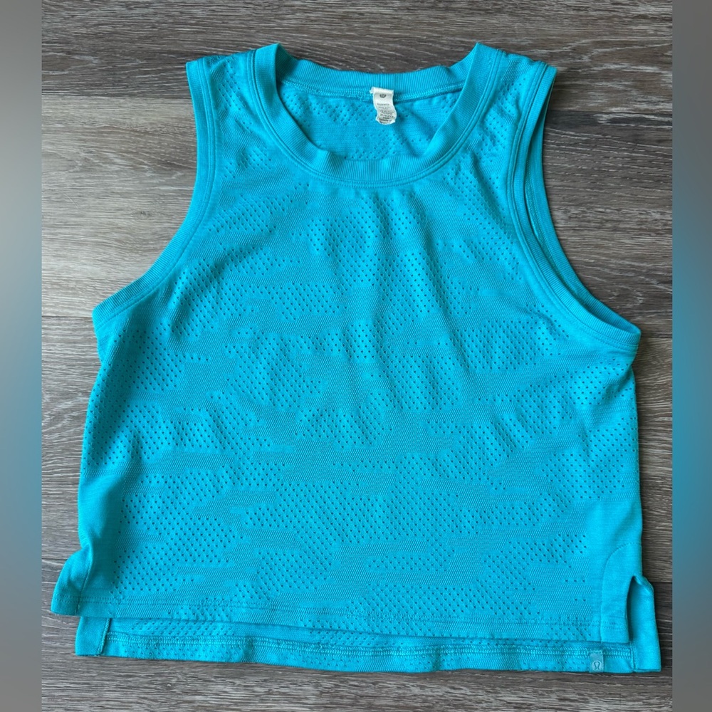 Women’s Cropped Lululemon Tank